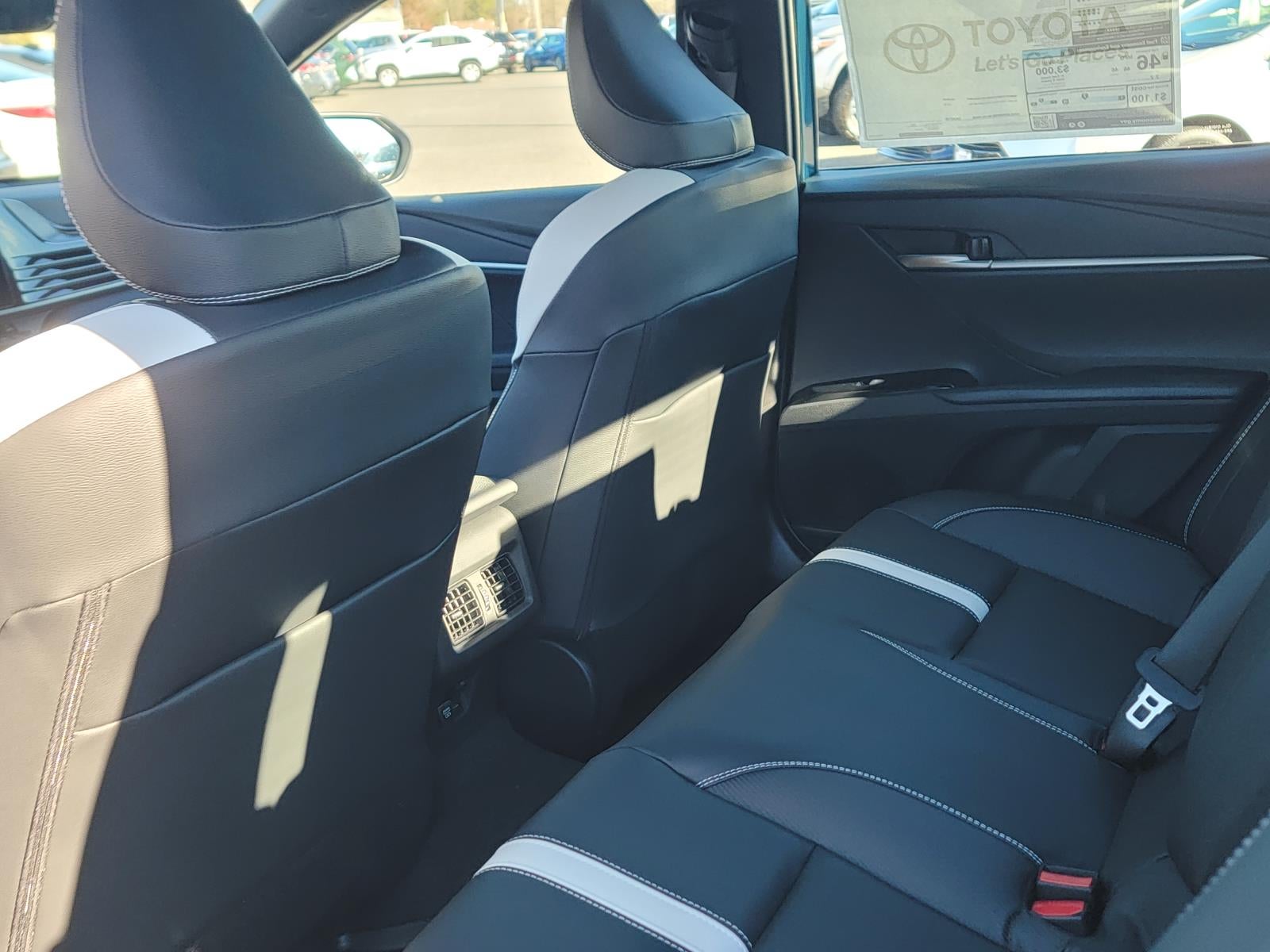 2026 Toyota Camry SE AWD