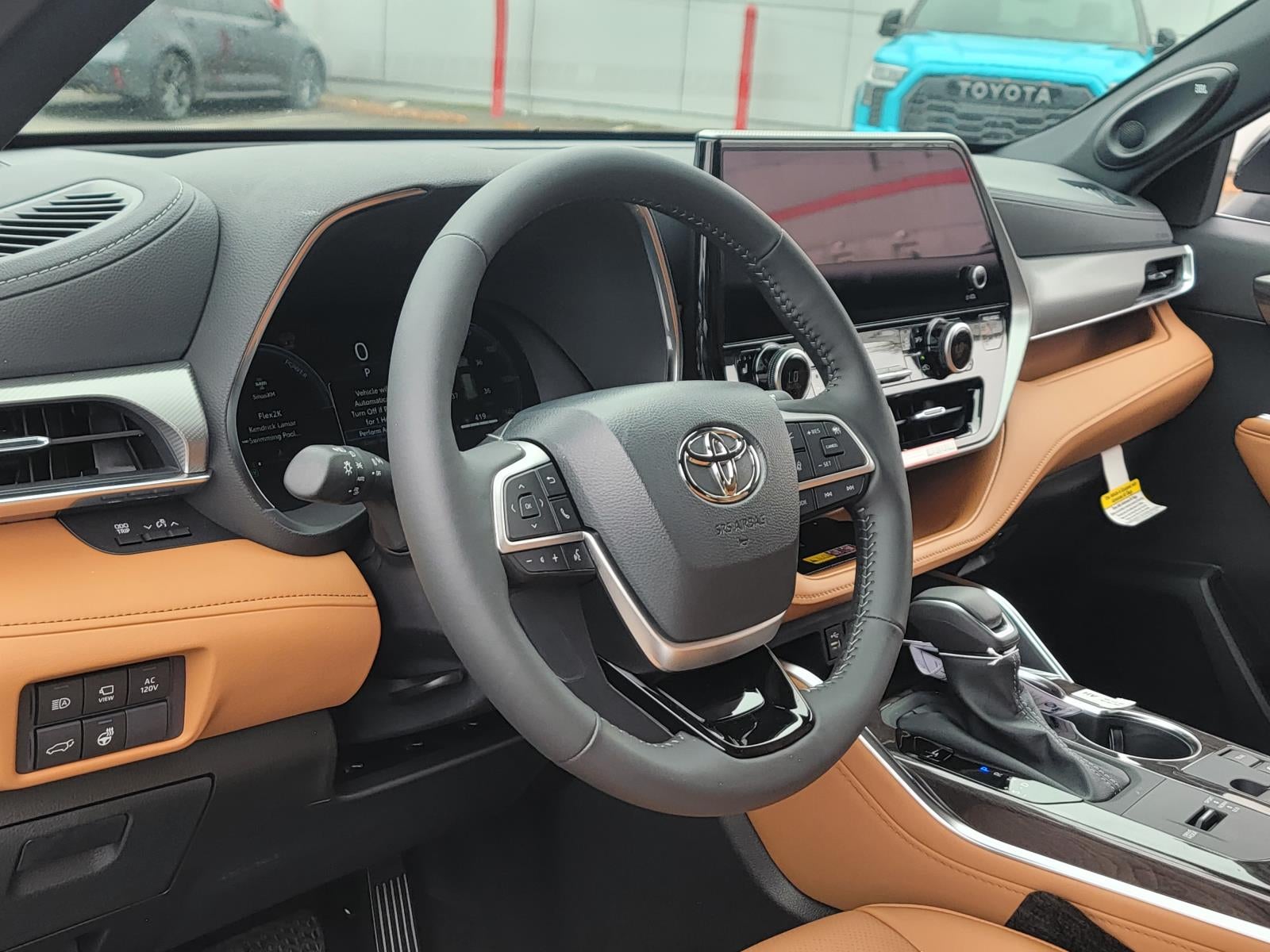 2026 Toyota Highlander Hybrid Platinum