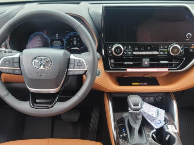 2026 Toyota Highlander Hybrid Platinum