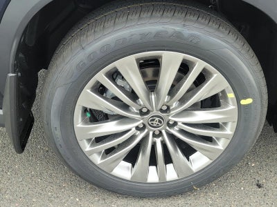 2026 Toyota Highlander Hybrid Platinum