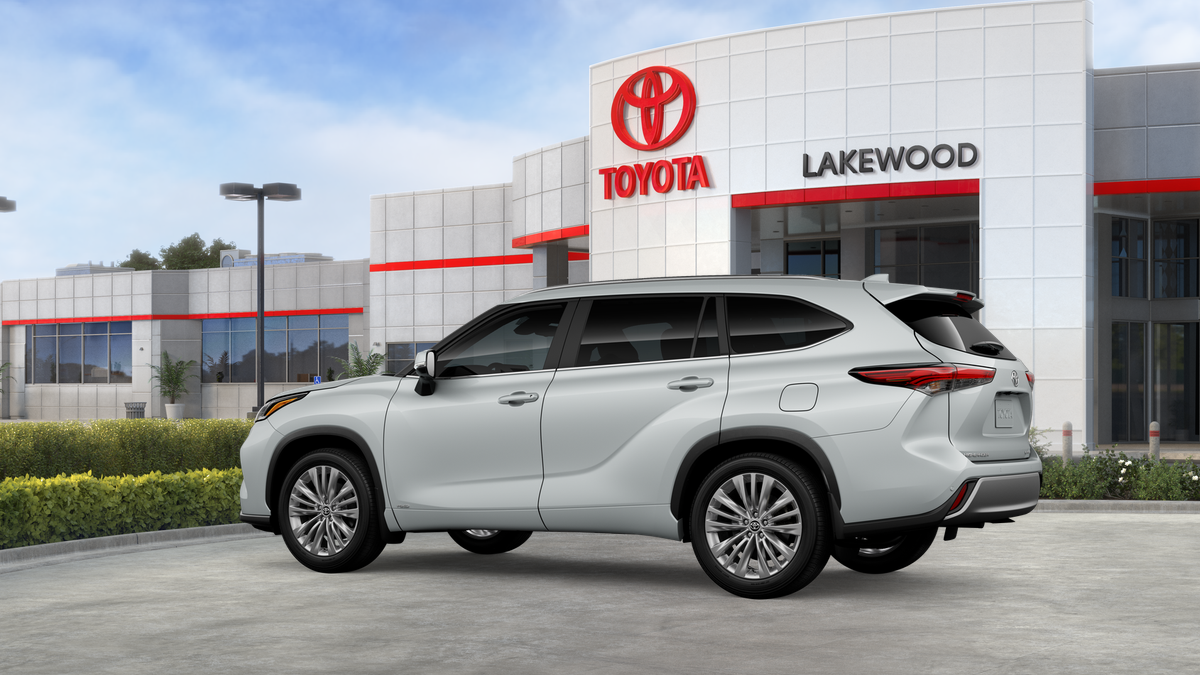 2026 Toyota Highlander Hybrid Platinum