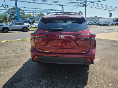 2026 Toyota Highlander Hybrid XLE