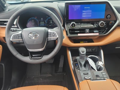 2026 Toyota Highlander Platinum