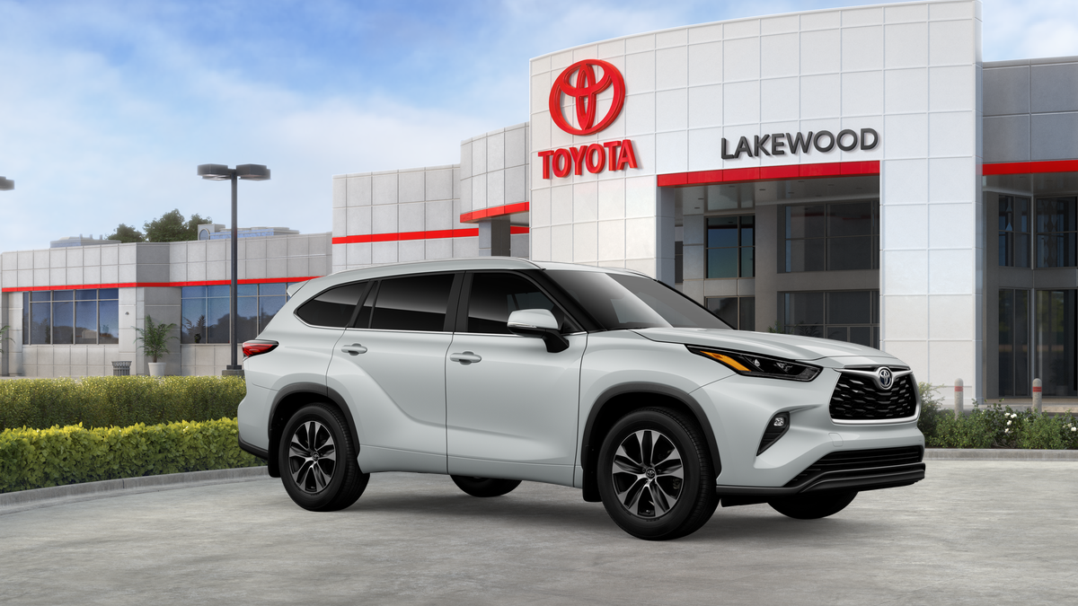 2026 Toyota Highlander XLE