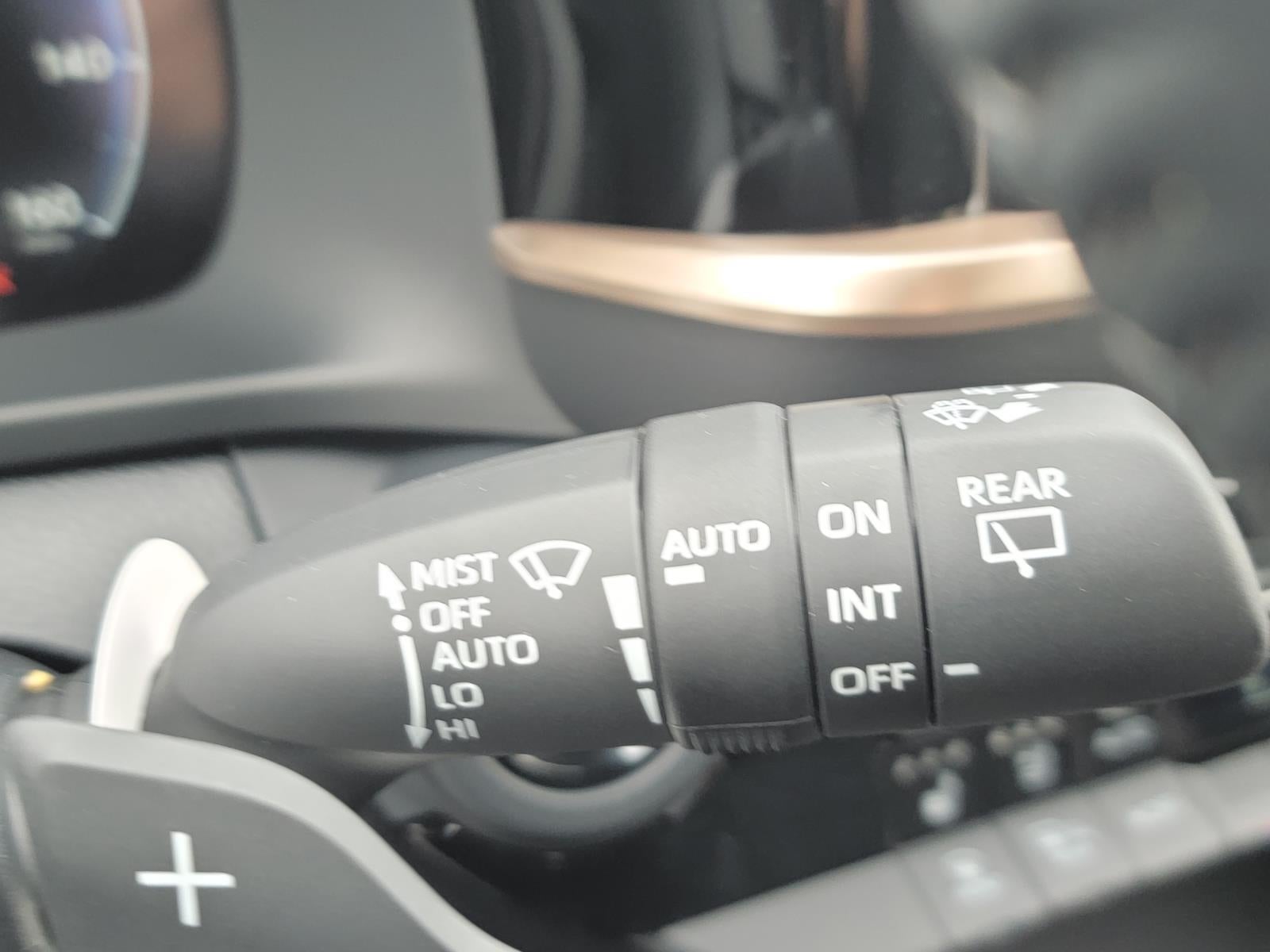 2025 Toyota Toyota Crown Signia Limited