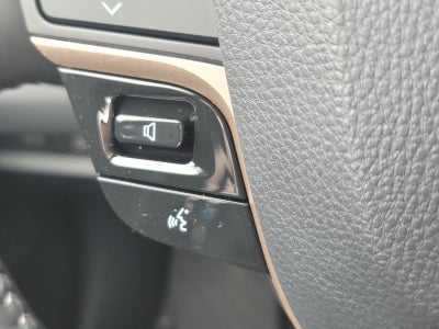 2025 Toyota Toyota Crown Signia Limited